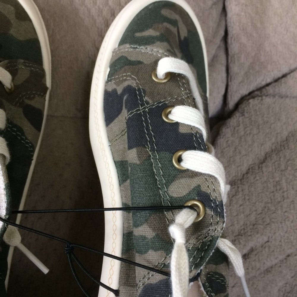 Time and Tru Camo Shoes Size 9 - Picture 9 of 11